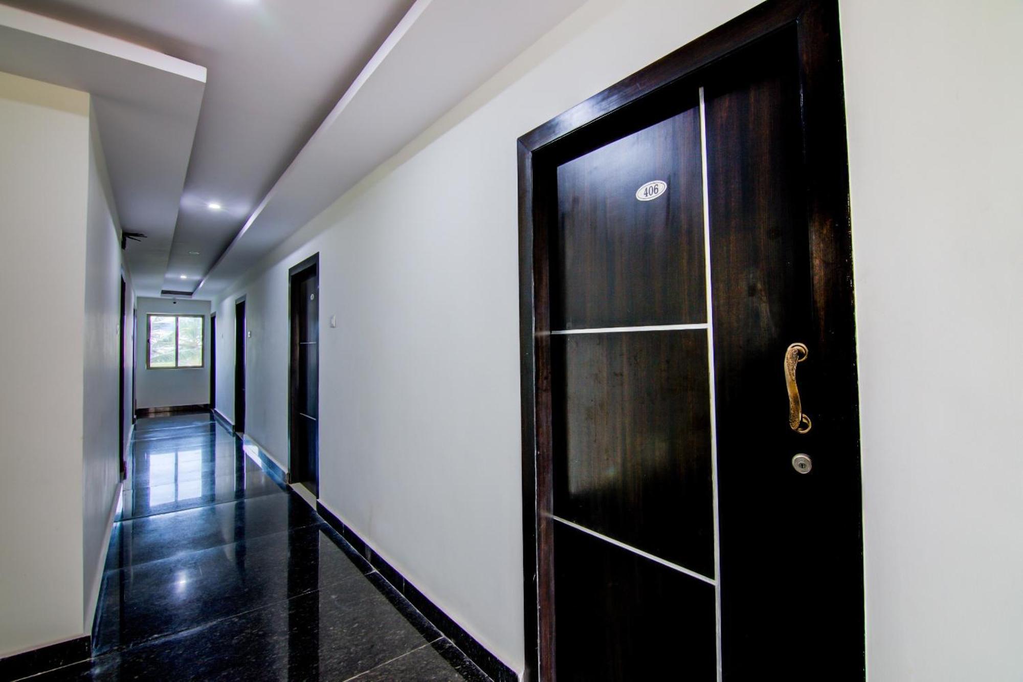 Super Collection O Ramachandra Residency Kurmannapalem Buitenkant foto