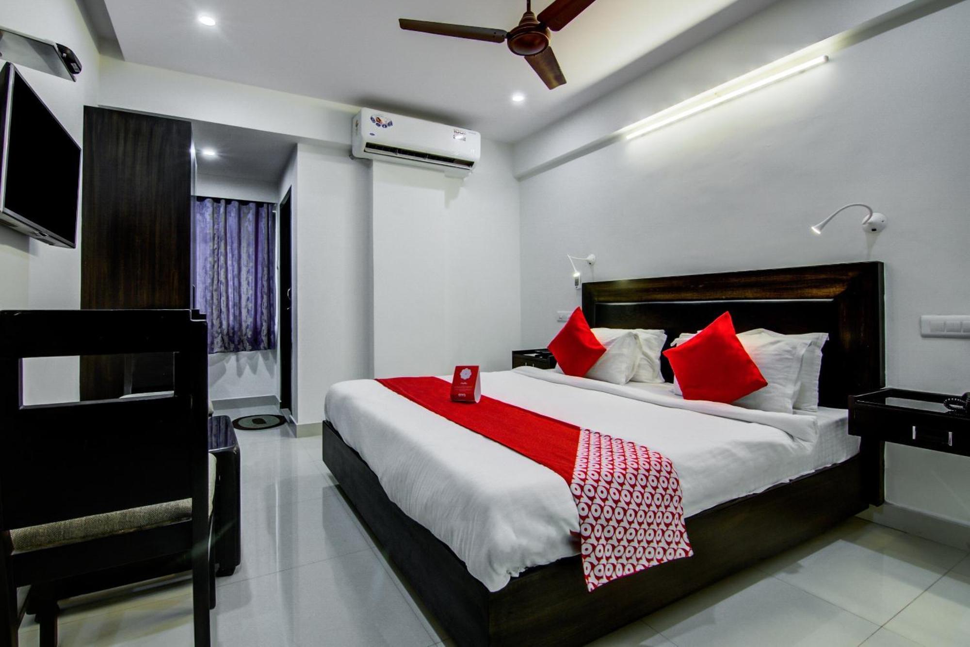 Super Collection O Ramachandra Residency Kurmannapalem Buitenkant foto